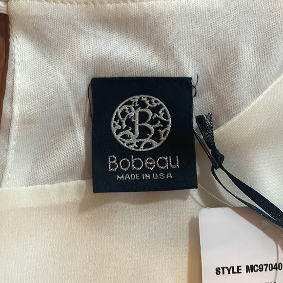 🆕 Bobeau Ivory Cap Sleeve Cinched Waist Layered Hem Blouse Size Small - Picture 6 of 11